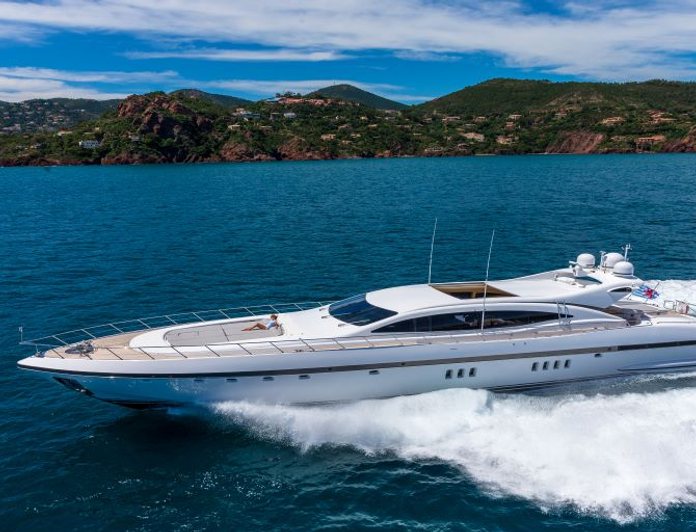 LADY B yacht — 33.5m Mangusta motor yacht