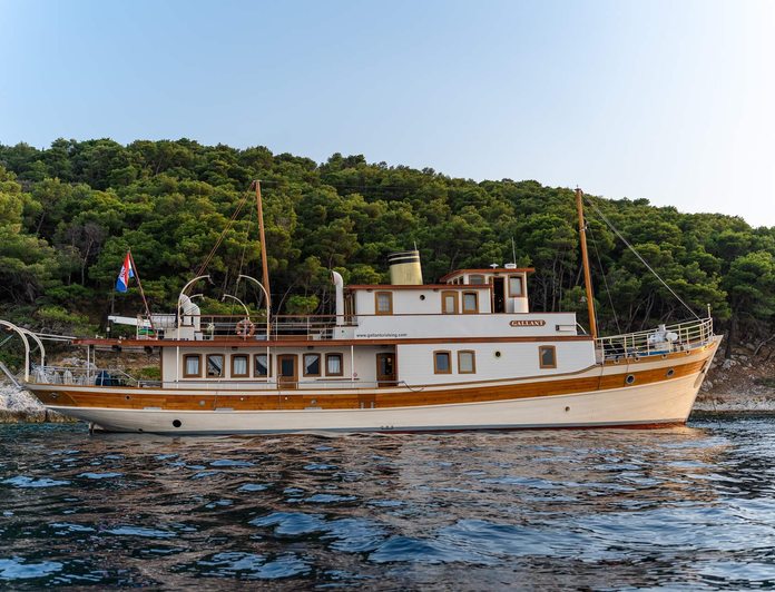 GALLANT yacht — 31m BrodoTrogir motor yacht