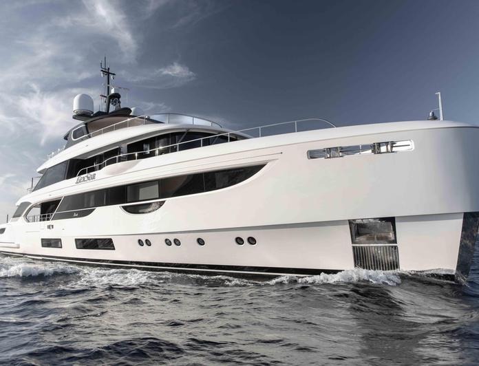 LEXSEA yacht — 40.8m Benetti motor yacht