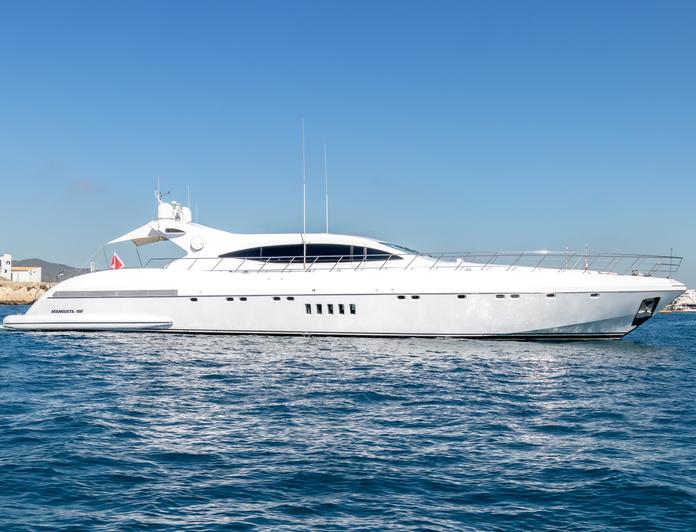 BELISA yacht — 33m Mangusta motor yacht