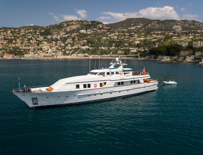 FIORENTE yacht — 37m Ferronavale motor yacht