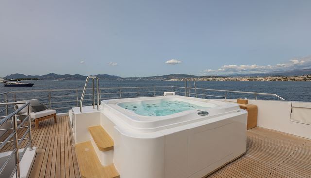 PI yacht — PI Yacht 2