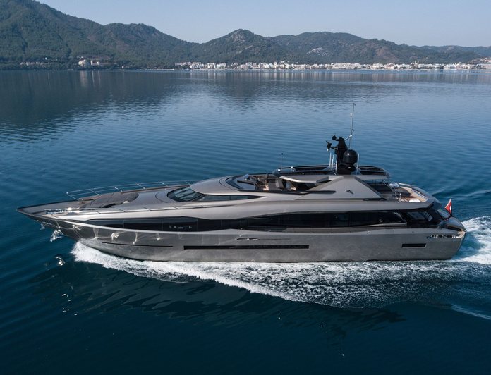FX yacht — 38m FX Yachts motor yacht