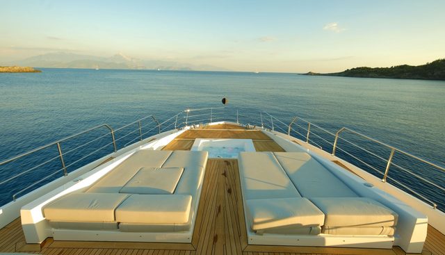 LOVE T yacht — Love T Yacht 2