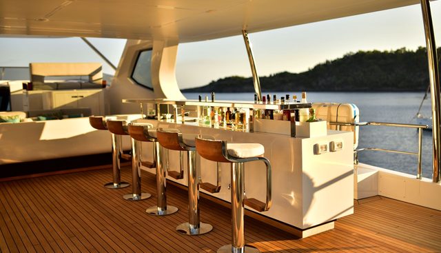 LOVE T yacht — Love T Yacht 3