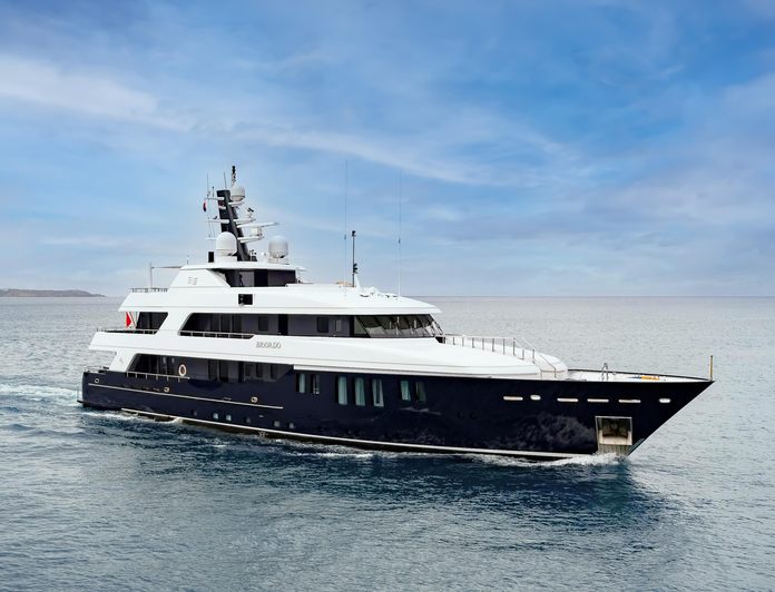 BRAVADO yacht