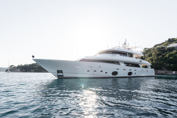 DALOLI yacht — 32.62m Custom Line motor yacht