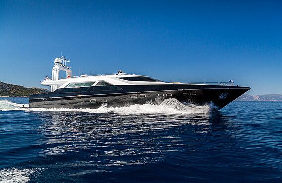 AQUARELLA yacht — 42m Devonport Yachts motor yacht