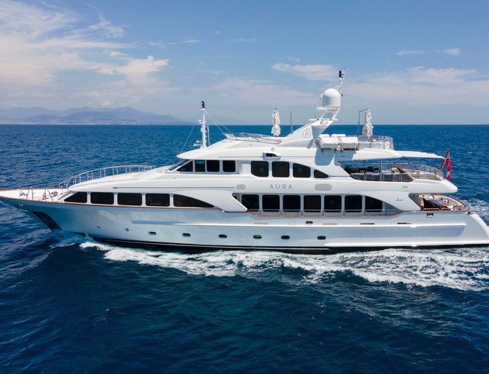 AURA yacht — 36.6m Benetti motor yacht