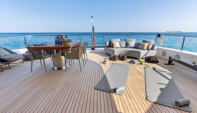 WAVE yacht — Wave Yacht 4