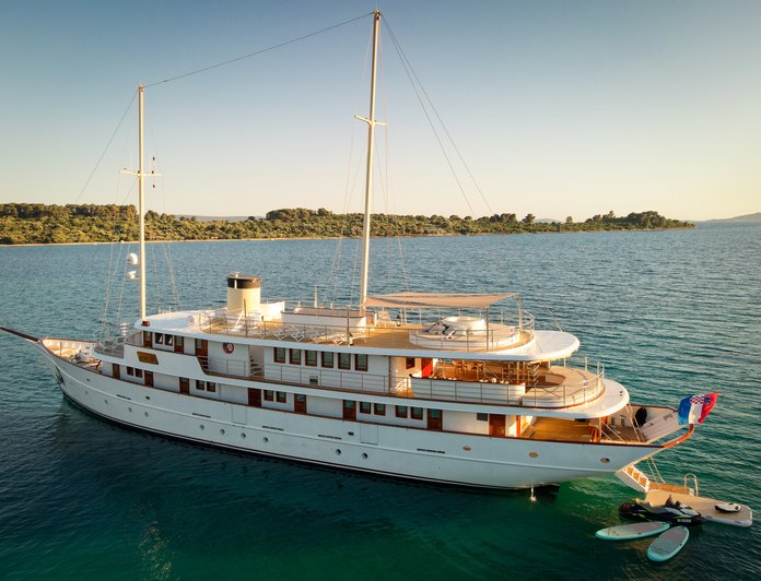 BELLEZZA yacht — 52m Custom motor yacht