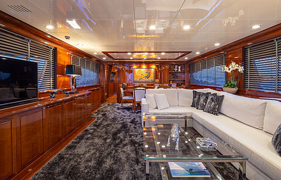 DIVINE yacht — Divine Yacht