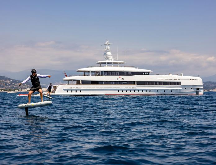 MOUNA yacht — 49.9m Heesen motor yacht