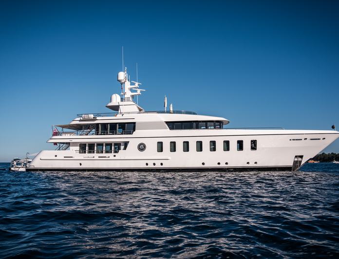 GLADIATOR yacht — 44.6m Feadship motor yacht