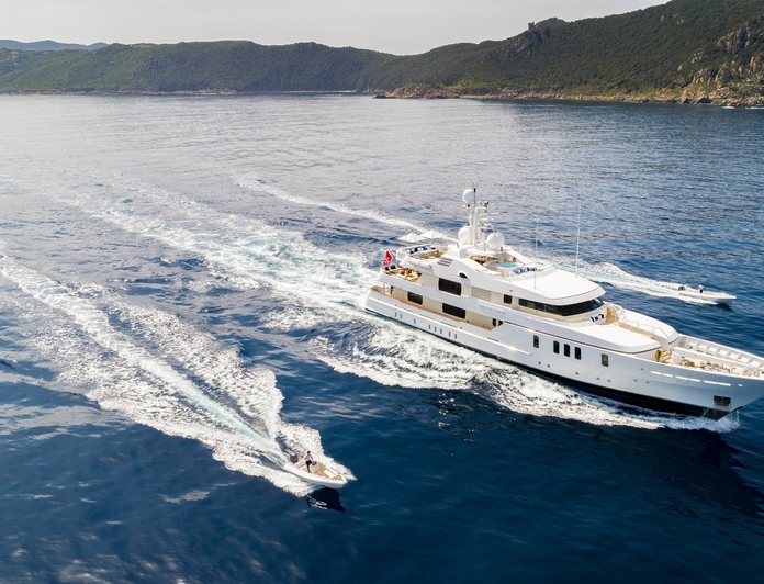 ADVENTURE yacht — 52.7m Feadship motor yacht