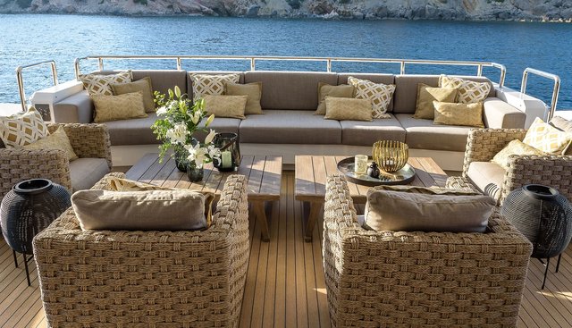 MR T yacht — Mr T Yacht 2