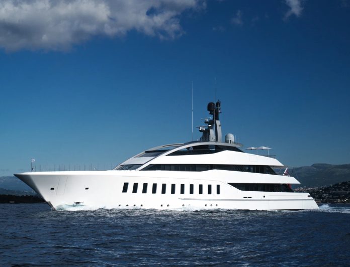 HALO yacht