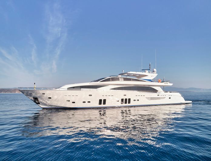 HAKUNA MATATA yacht — 36.9m Couach motor yacht
