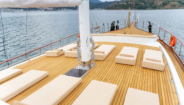 HAPPY DAYS yacht — Happy Days Yacht 2