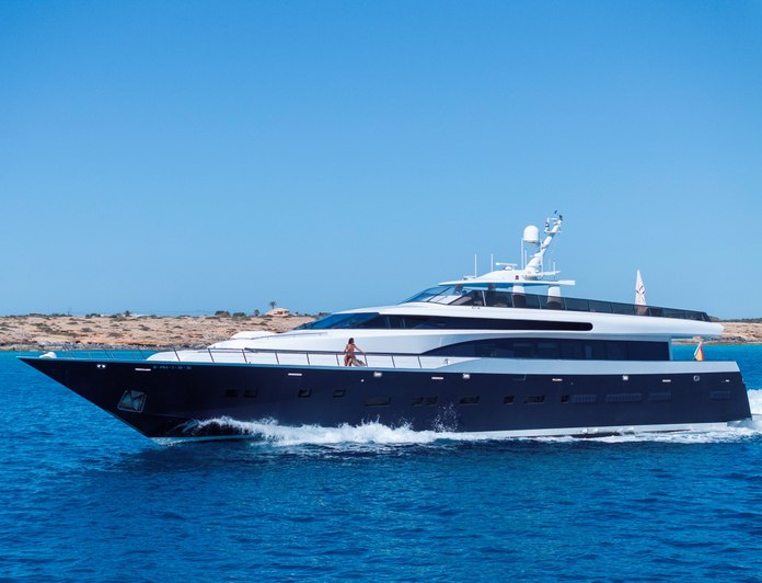 FONERS yacht — 43m Izar motor yacht