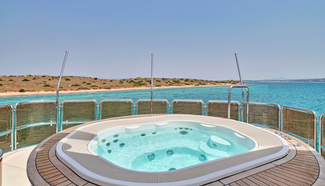 OPTION B yacht — Option B Yacht 2