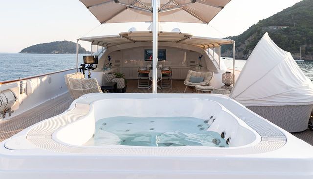 SOPHIE BLUE yacht — Sophie Blue Yacht 3