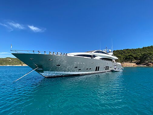 DRAGON yacht — 41.5m Palmer Johnson motor yacht