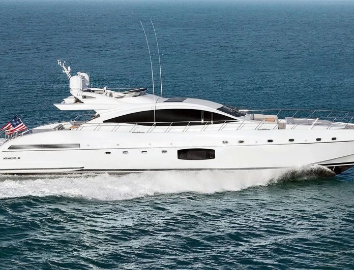IARY yacht — 33.77m Mangusta motor yacht