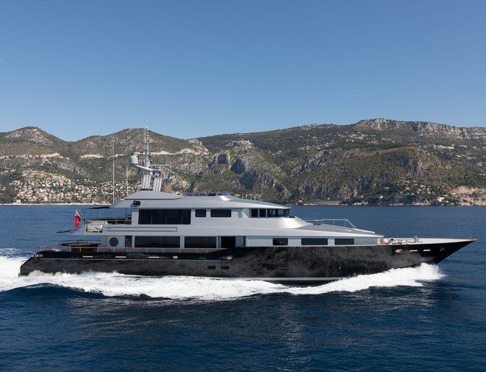 SILVER DREAM yacht — 43.8m Warren Yachts motor yacht