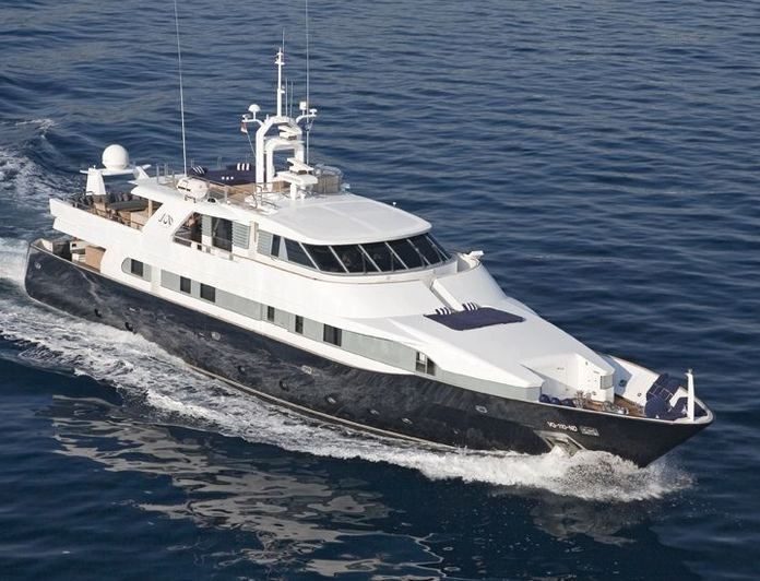 LADY IN BLUE yacht — 41.07m Clemna motor yacht