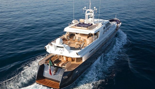 LADY IN BLUE yacht — Lady in Blue Yacht 3