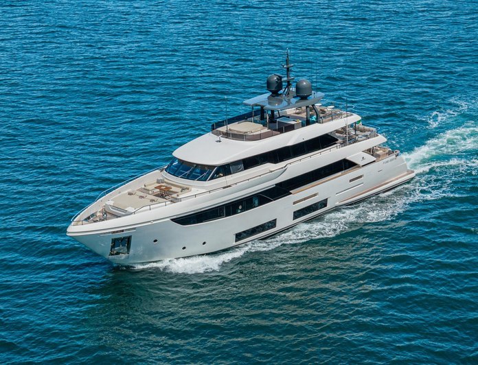 SOUTH yacht — 33m Custom Line motor yacht