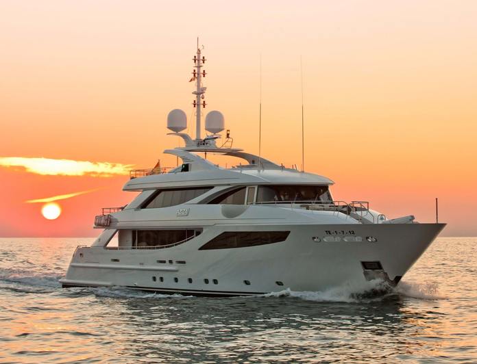 AZIZA yacht