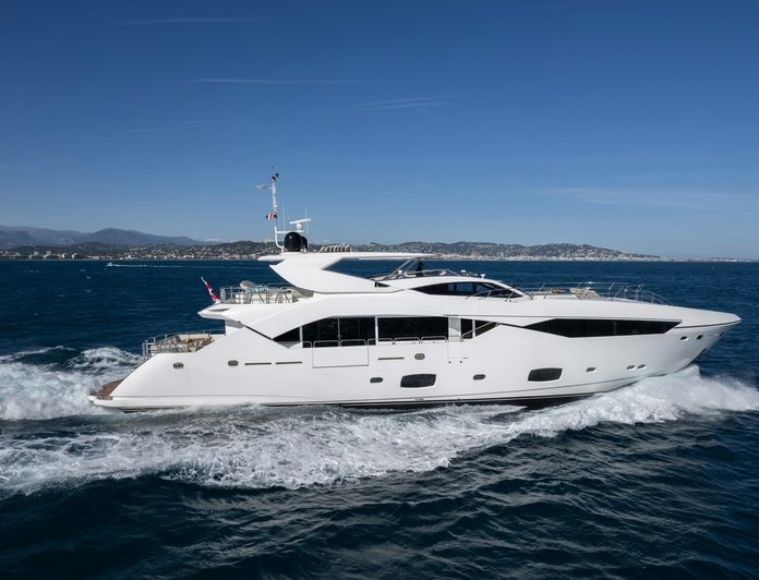 LADY VOLANTIS yacht — 34.53m Sunseeker motor yacht