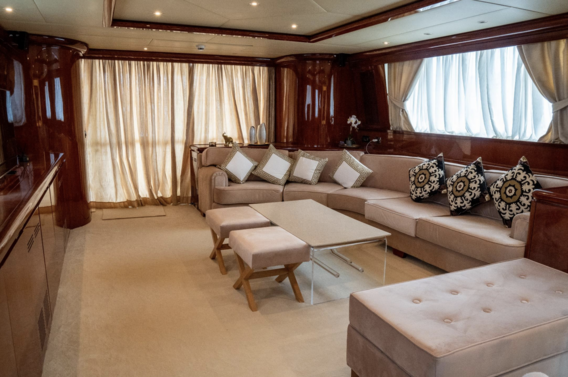 FALCON ISLAND yacht — Falcon Island Yacht