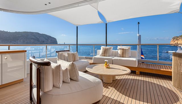 LIV LOVE yacht — Liv Love Yacht 3