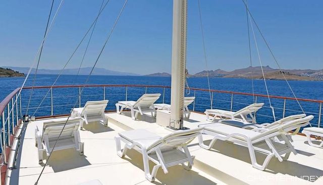 LOVE BOAT yacht — Love Boat Yacht 3