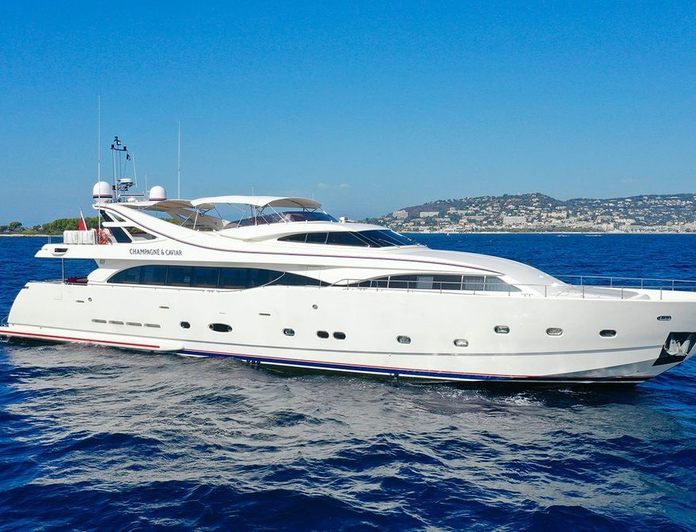 CHAMPAGNE AND CAVIAR yacht — 34.14m Custom Line motor yacht